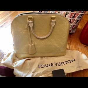 Louis Vuitton Vernis alma